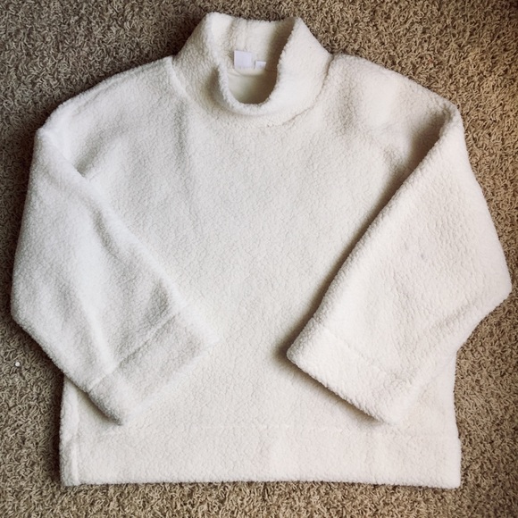 GAP Sweater - NWOT - Picture 2 of 4